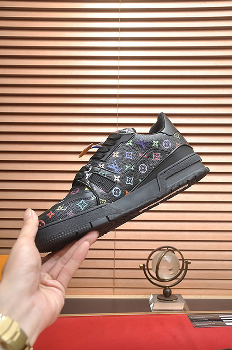 ルイ・ヴィトン lvトレイナー ライン スニーカー ブラック マルチカラー shoes076