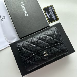 シャネル クラシック スモール フラップ ウォレット キャビアスキン ブラック chg50073 (复制)