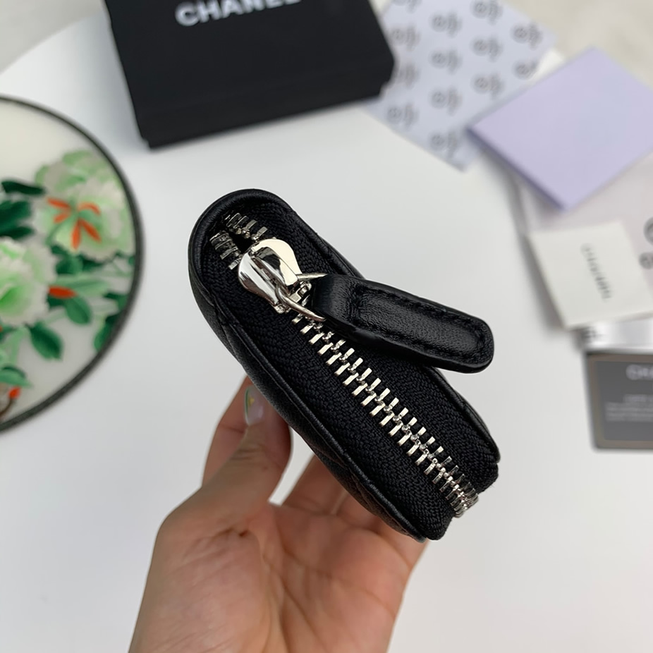 シャネル クラシック ジップ コインパース ラムスキン ブラック シルバー金具 chg69721