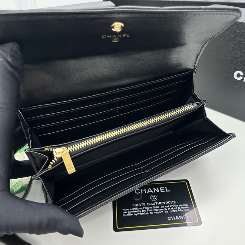 シャネル19 ロング フラップ ウォレット ラムスキン ブラック ゴールド金具 chg8002