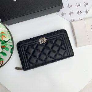 ボーイ シャネル ジップ ウォレット ラムスキン ブラック ゴールド金具 chg88711 (复制)