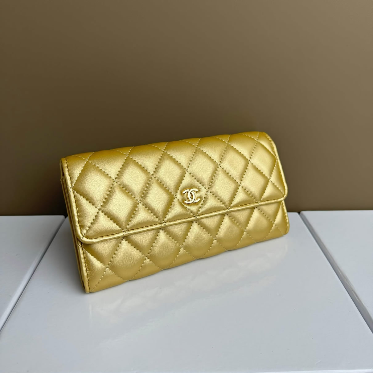 シャネル フラップ ウォレット ラムスキン ゴールド g金具 chg2955