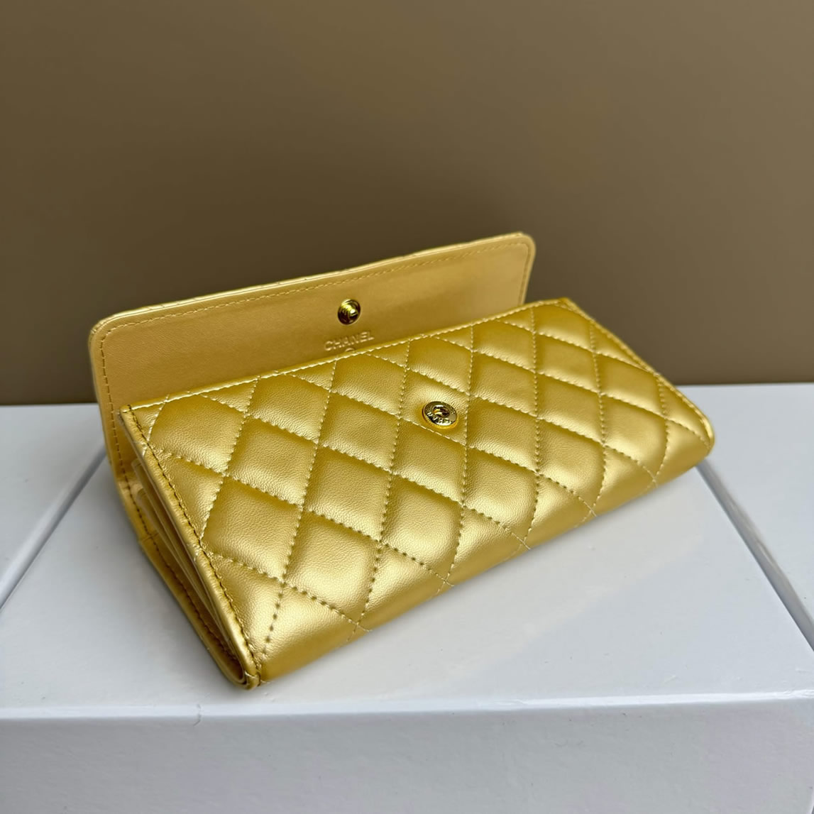 シャネル フラップ ウォレット ラムスキン ゴールド g金具 chg2955