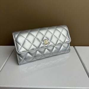 シャネル フラップ ウォレット ラムスキン グリーン g金具 chg2955 (复制)