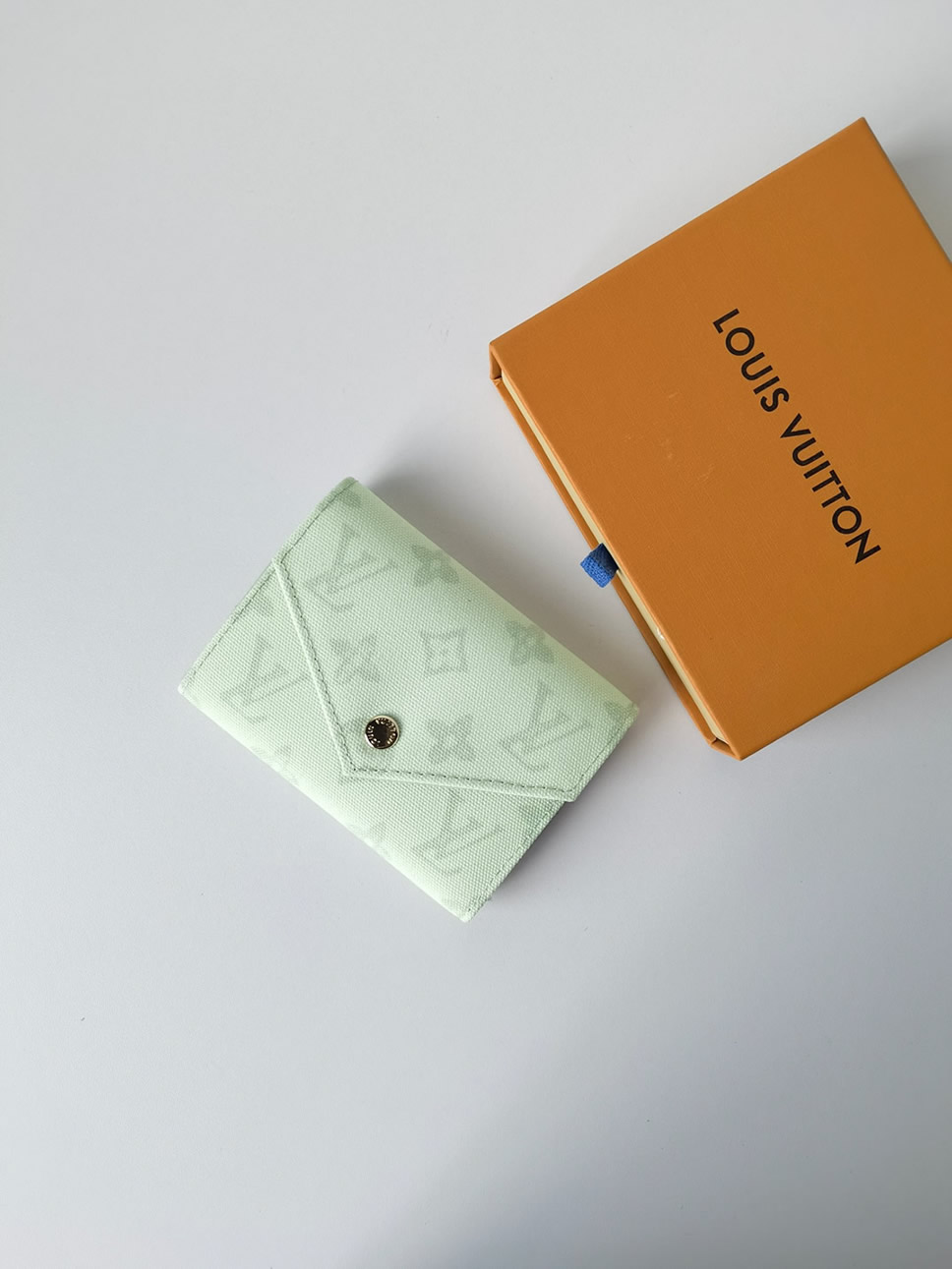 ルイ・ヴィトン ポルトフォイユ・ヴィクトリーヌ モノグラム・デニム ライトグリーン 財布 M27682 - 画像 (2)