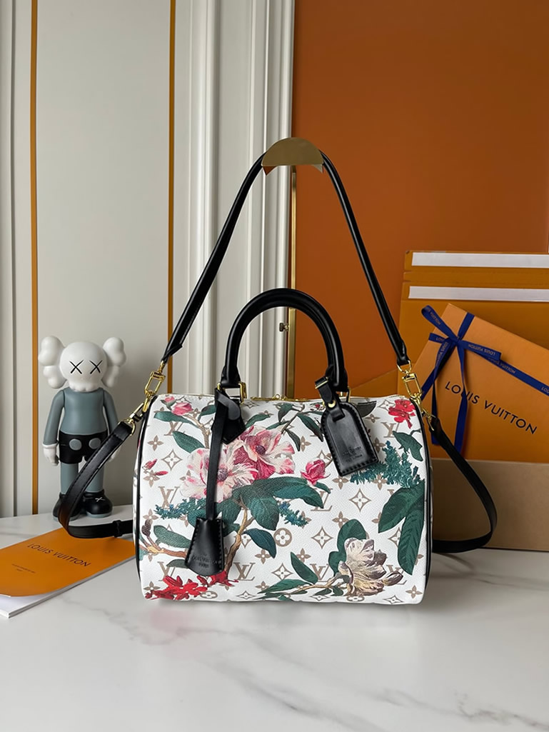 ルイ・ヴィトン モノグラム・ブロッサム スピーディ・バンドリエール バッグ ホワイト M18076