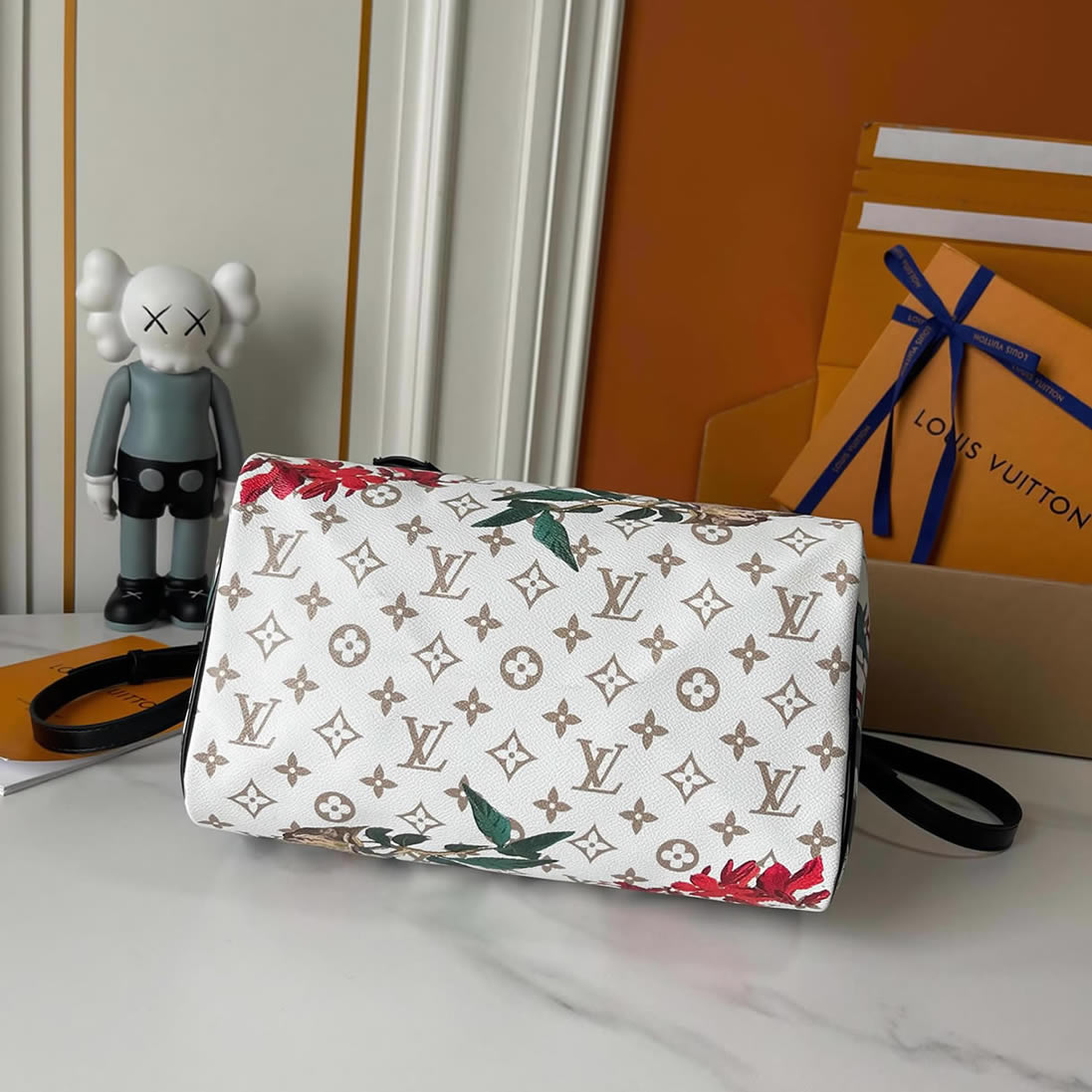 ルイ・ヴィトン モノグラム・ブロッサム スピーディ・バンドリエール バッグ ホワイト M18076 - 画像 (8)