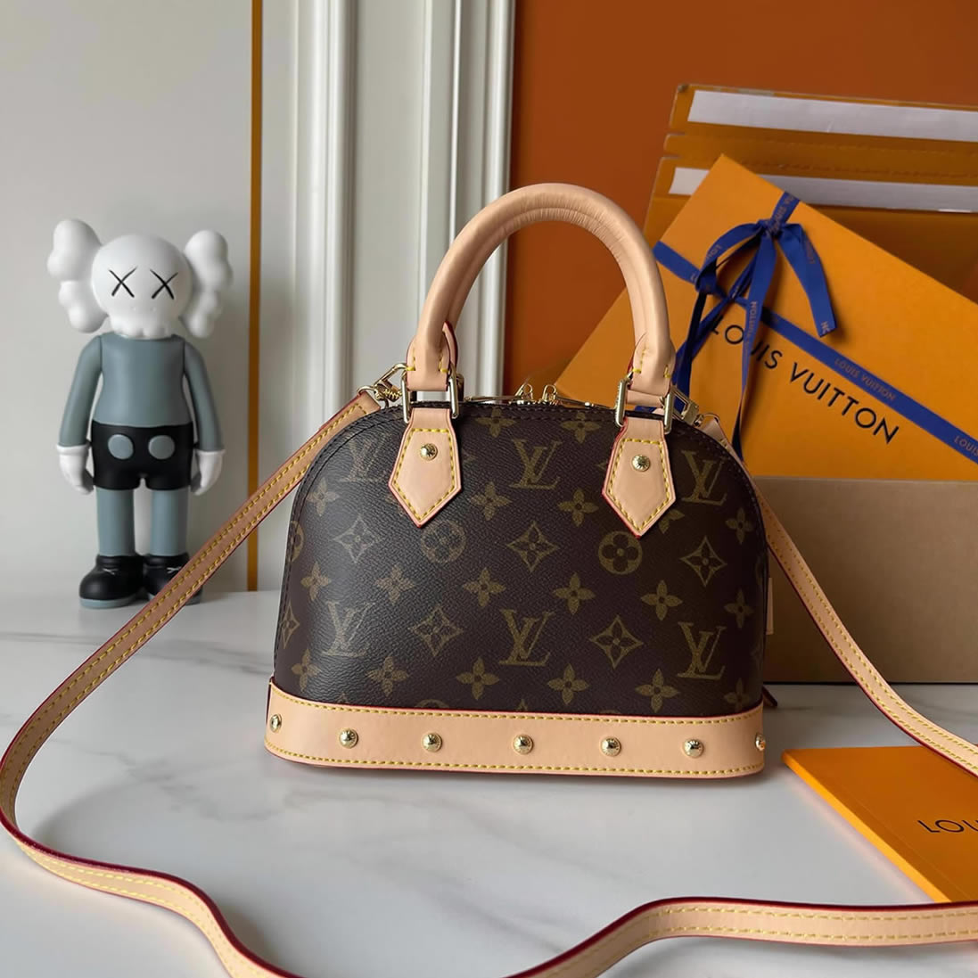 ルイ・ヴィトン モノグラム アルマ BB ボウ・アクセント M53152 - 画像 (4)