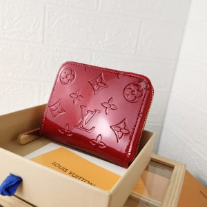 ルイ・ヴィトン モノグラム・ヴェルニ ジッピー・コインパース ポムダムール M60067