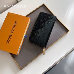 ルイ・ヴィトン モノグラム・ヴェルニ ジッピー・ウォレット ノワール M60017