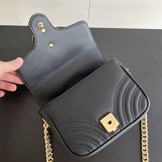 GUCCI GGマーモント ミニ トップハンドルバッグ ブラック レザー 811238 - 画像 (6)