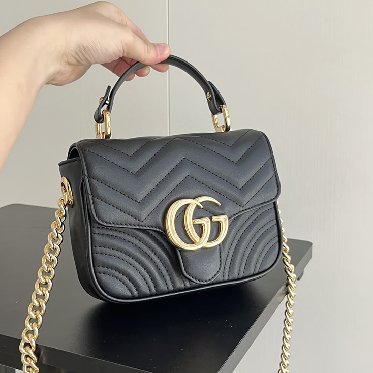 GUCCI GGマーモント ミニ トップハンドルバッグ ブラック レザー 811238 - 画像 (9)