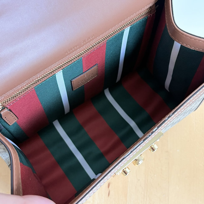 GUCCI パドロック GG ミディアム トップハンドルバッグ 838998 - 画像 (7)