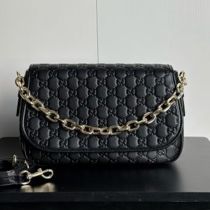 GUCCI グッチ シグネチャー レザー チェーン ショルダーバッグ ブラックGU848882