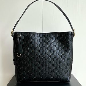GUCCI グッチ シグネチャー レザー トートバッグ ブラック GU847452