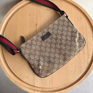 グッチ GGキャンバス ショルダーバッグ ベージュ GU189749