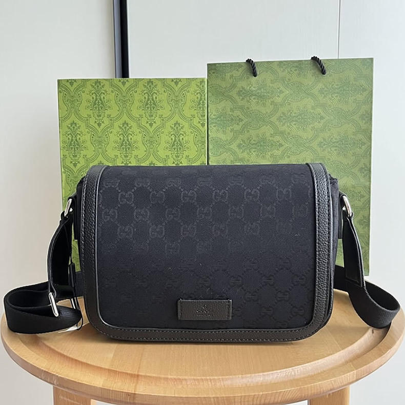 グッチ GGキャンバス ショルダーバッグ ブラック GU449172