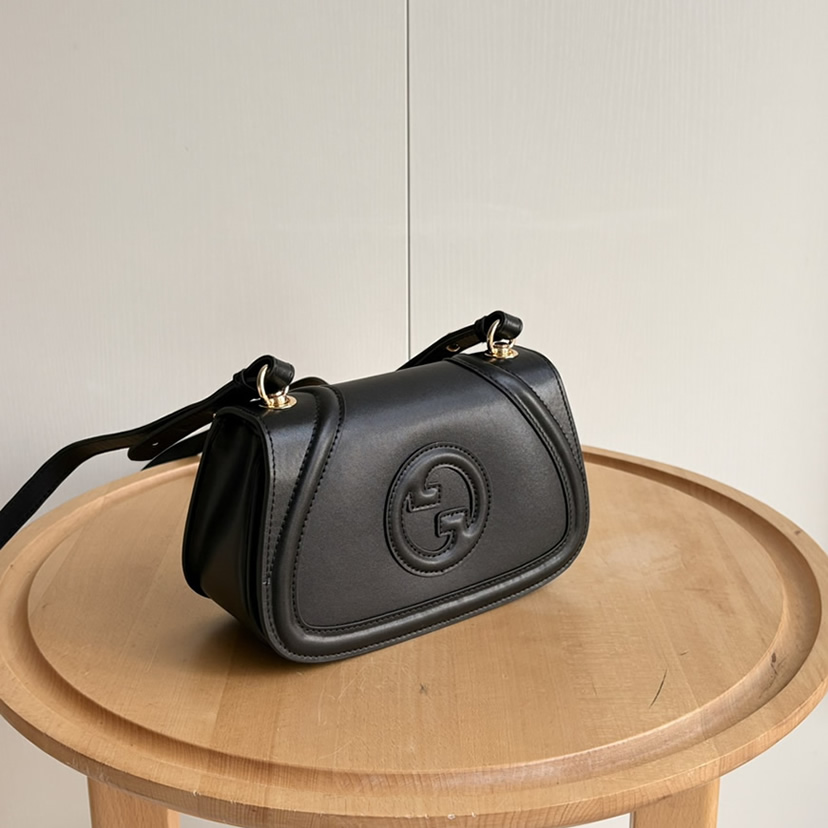 GUCCI ブロンディ スモール ショルダーバッグ ブラック レザー GU815700 - 画像 (2)