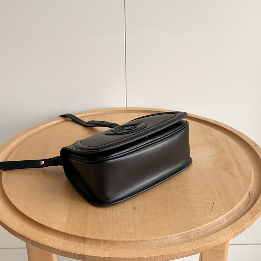 GUCCI ブロンディ スモール ショルダーバッグ ブラック レザー GU815700 - 画像 (5)