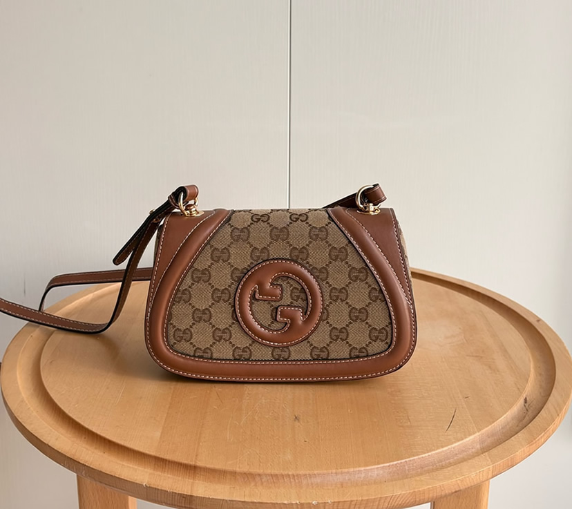 GUCCI ブロンディ スモール ショルダーバッグ GGキャンバス ブラウン レザー GU815700