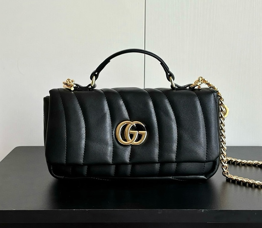 GUCCI GGマーモント ミニ トップハンドルバッグ キルティングレザー ブラック GU806017
