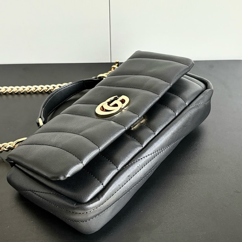 GUCCI GGマーモント ミニ トップハンドルバッグ キルティングレザー ブラック GU806017 - 画像 (4)
