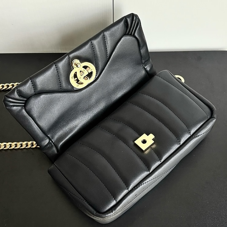 GUCCI GGマーモント ミニ トップハンドルバッグ キルティングレザー ブラック GU806017 - 画像 (5)