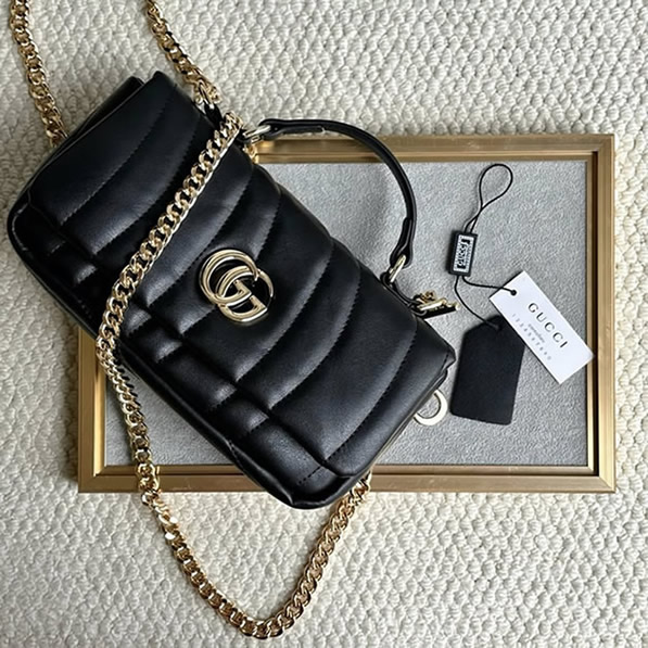GUCCI GGマーモント ミニ トップハンドルバッグ キルティングレザー ブラック GU806017 - 画像 (9)