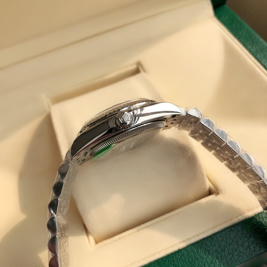 ROLEX ロレックス デイトジャスト 31 シルバー文字盤 ダイヤ メンズ レディース 腕時計 278274 - 画像 (6)