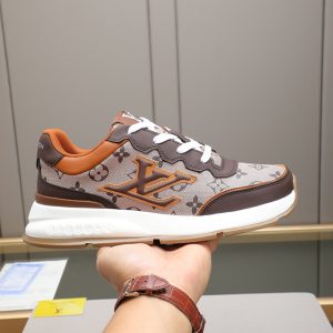 ルイ・ヴィトン ランアウェイ・ライン スニーカー ブラウン モノグラム・キャンバス切替 LVロゴ入り shoes095