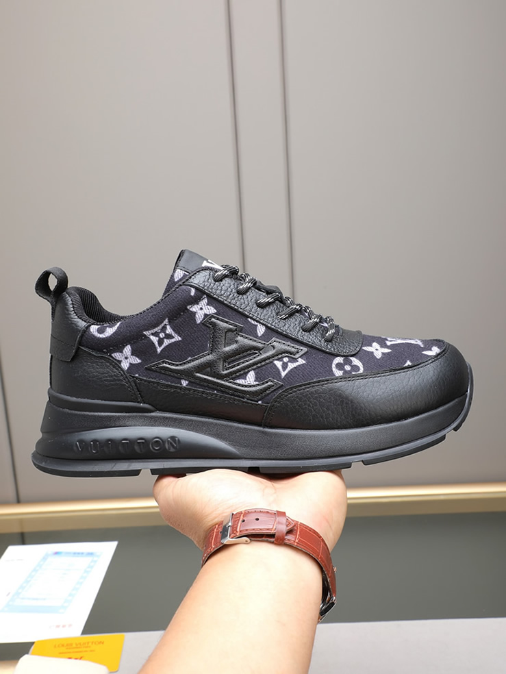 ルイ・ヴィトン ランアウェイ・ライン スニーカー ブラック モノグラム・パターン テキスタイル切替 shoes097