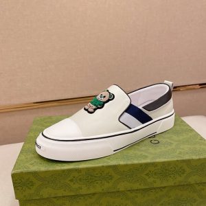 グッチ スニーカー スリッポン ホワイト ベアパッチ 刺繍 レザー shoes119