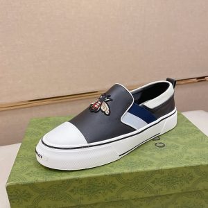 グッチ スニーカー スリッポン ブラック/ホワイト ビーパッチ 刺繍 レザー shoes126