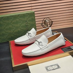 グッチ ローファー レザー ホワイト ホースビット shoes153