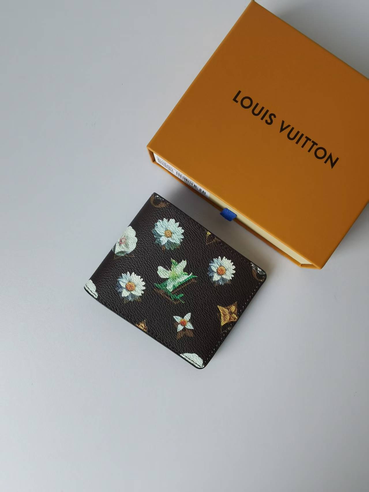 ルイヴィトン ポルトフォイユ ミュルティプル モノグラム タイラー フラワー ブラウン M27547 - 画像 (4)
