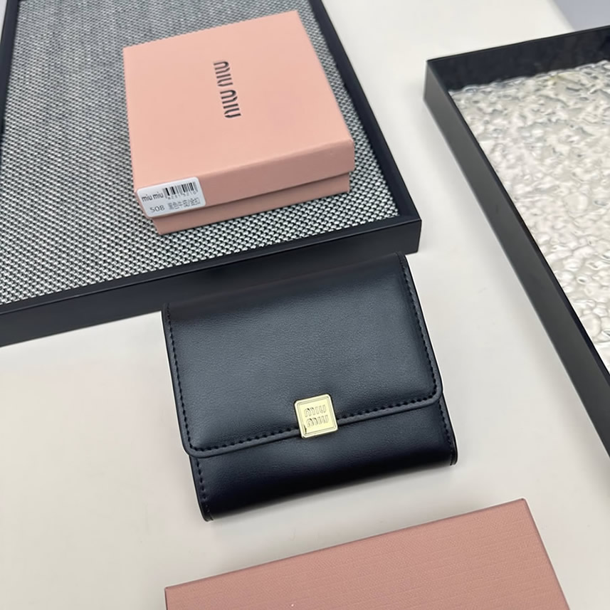 ミュウミュウ マドラスレザー 三つ折り財布 ブラック 5ML225