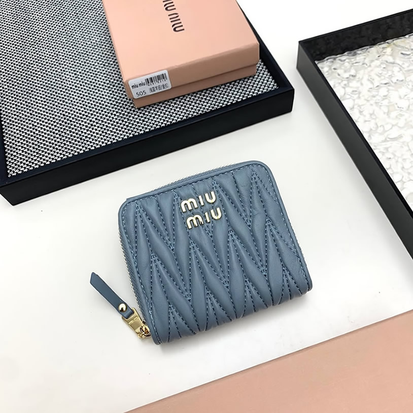 ミュウミュウ マテラッセレザー 財布 505