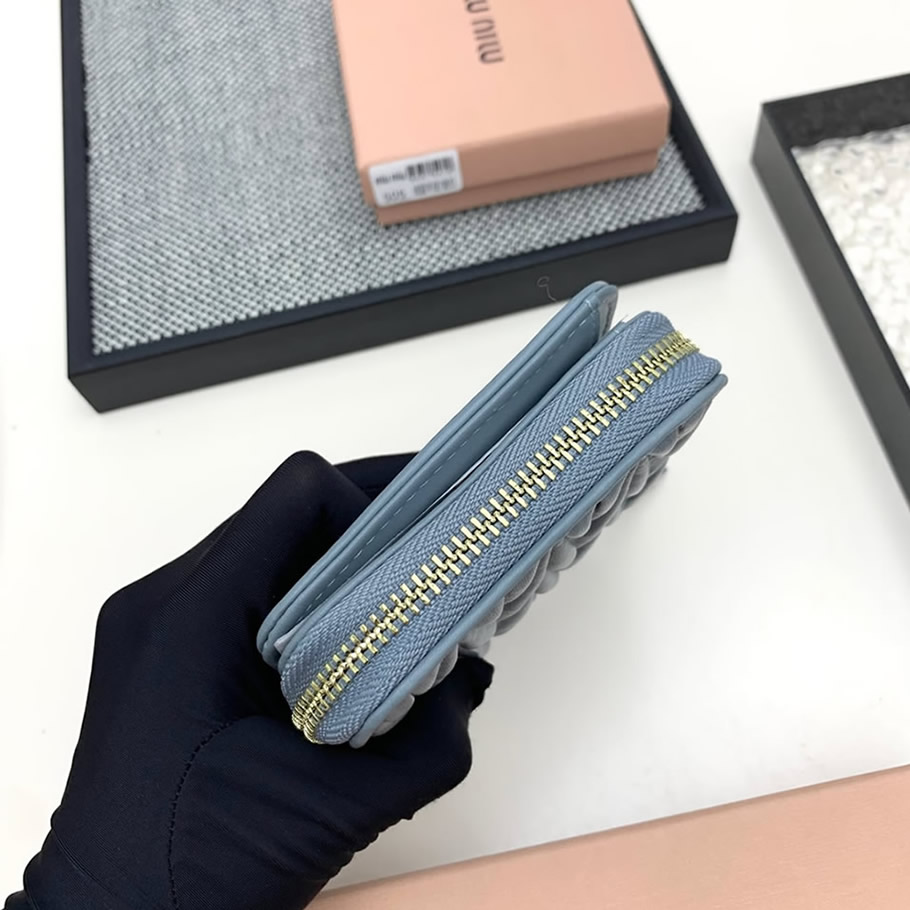 ミュウミュウ マテラッセレザー 財布 505 - 画像 (4)