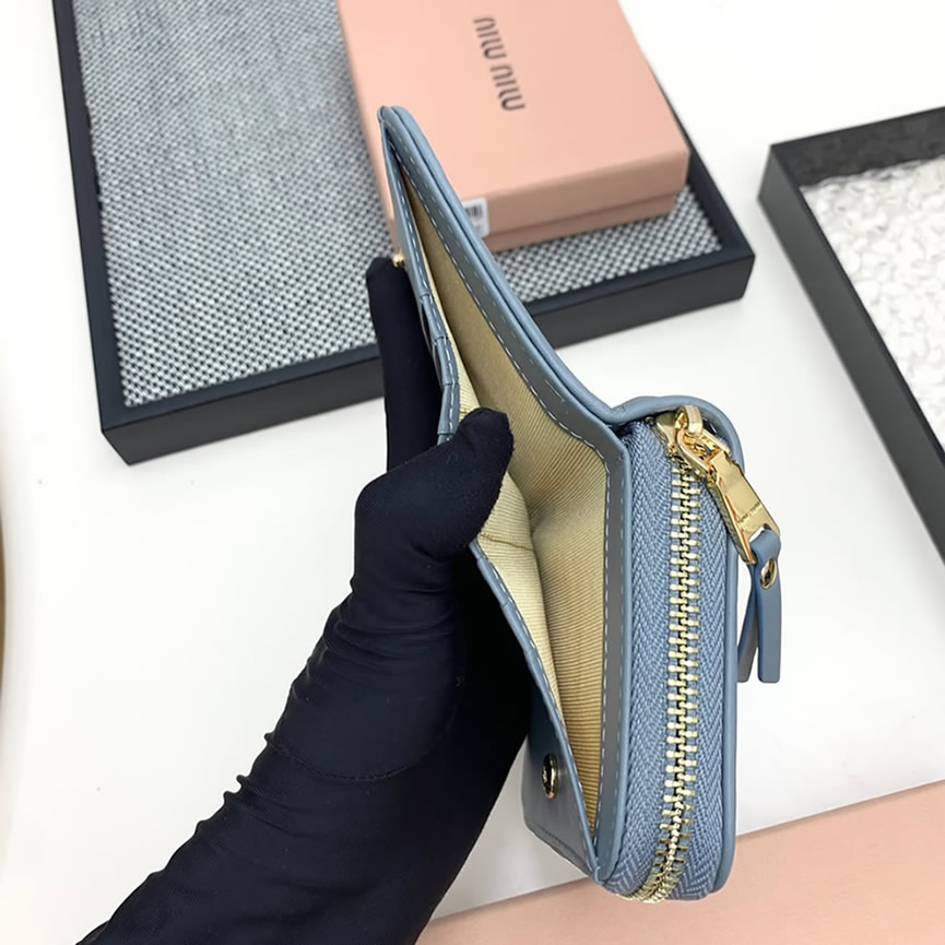ミュウミュウ マテラッセレザー 財布 505 - 画像 (9)