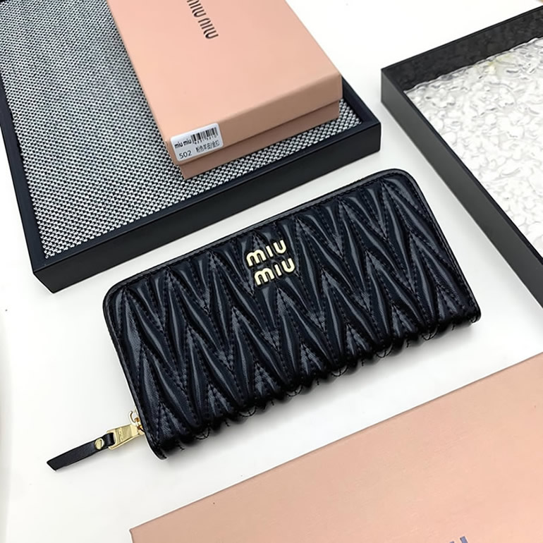 ミュウミュウ マテラッセレザー 長財布 502
