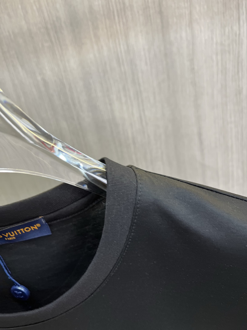 ルイ・ヴィトン ラインストーン ロゴ Tシャツ ブラック FS054 - 画像 (4)