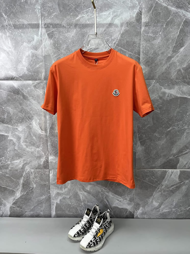 モンクレール ロゴパッチ Tシャツ オレンジ FS077