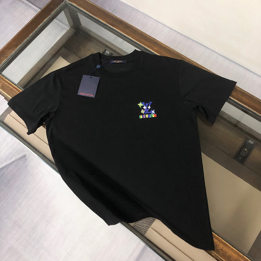 ルイ・ヴィトン マルチカラー ロゴ Tシャツ ブラック FS088