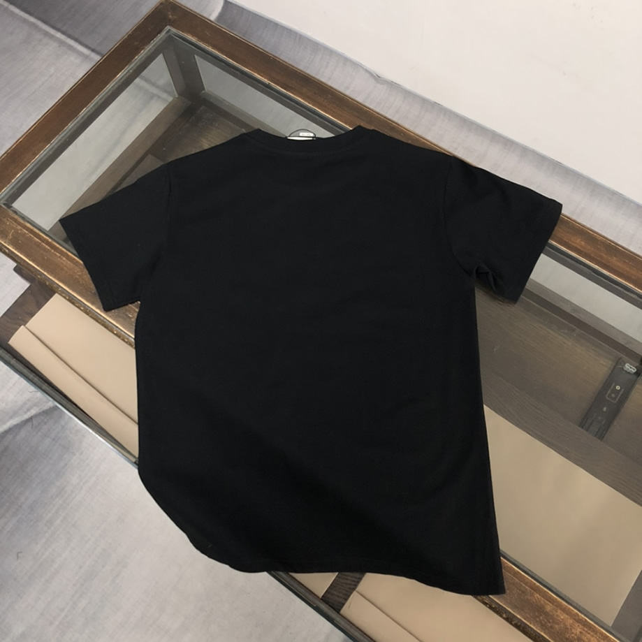 t シャツ と は