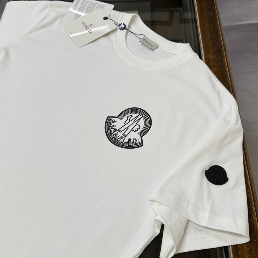 モンクレール グロッシー ロゴ パッチ Tシャツ ホワイト FS109 - 画像 (2)