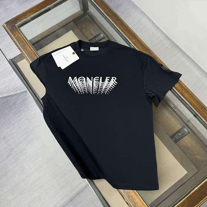モンクレール 3D レイヤード ロゴ Tシャツ ブラック FS110
