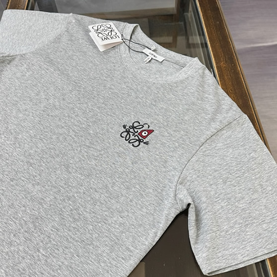 ロエベ エンブロイダリー アナグラム Tシャツ グレー FS115 - 画像 (2)