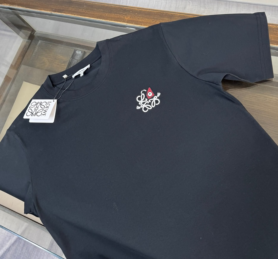 ロエベ エンブロイダリー アナグラム Tシャツ ブラック FS116 - 画像 (2)