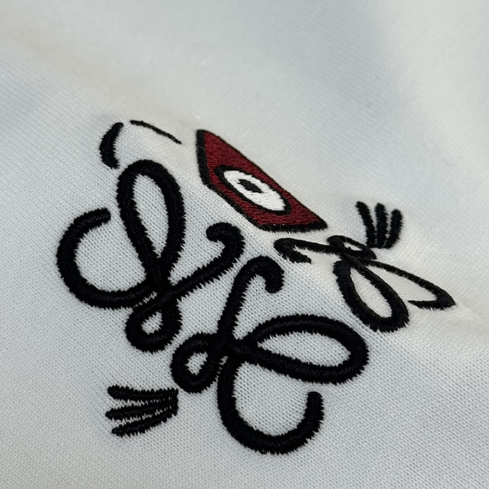 ロエベ エンブロイダリー アナグラム Tシャツ ホワイト FS117 - 画像 (5)