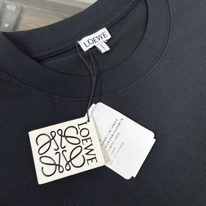 ロエベ リニア キャット エンブロイダリー Tシャツ ブラック FS122 - 画像 (3)